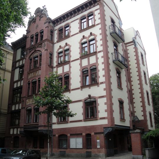 Mozartstraße 8