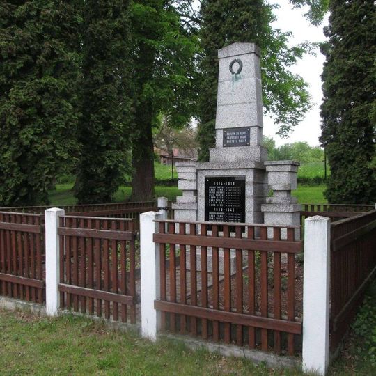 Pomník padlým v Tatiné