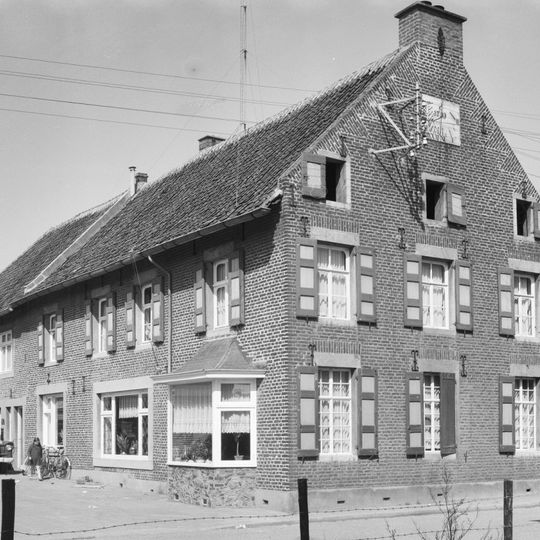 Beekstraat 13, Limbricht