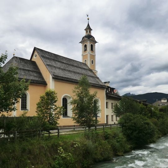 Kirche zur Heiligen Dreifaltigkeit in Niederdorf