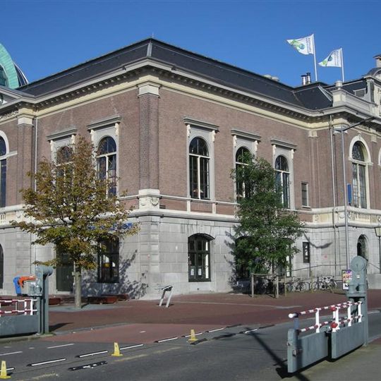 Beurs- en waaggebouw