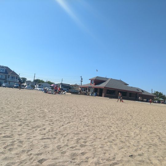 Loch Arbour Village Beach Club