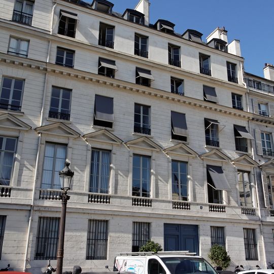 Maison, 4 place du Palais-Bourbon