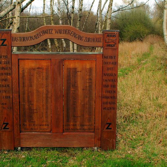 Mahnmal für die Sinti im Altwarmbüchener Moor