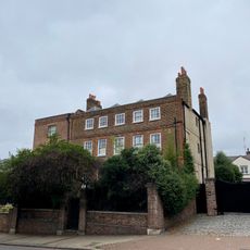 174 And 176, East Hill, Sw18