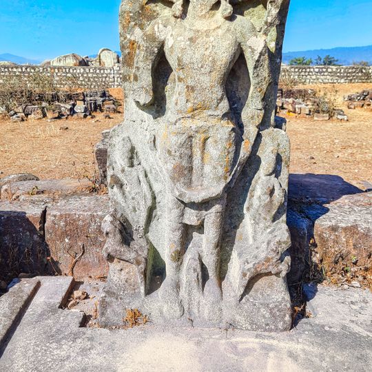 Ruined temple near Rani Talab, Dipadih Kusmi