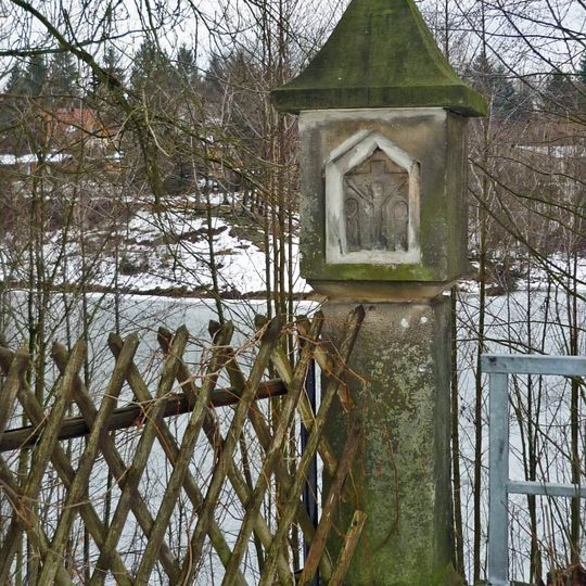 Bildstock mit Kreuzigungsrelief Thomas-Müntzer-Straße -