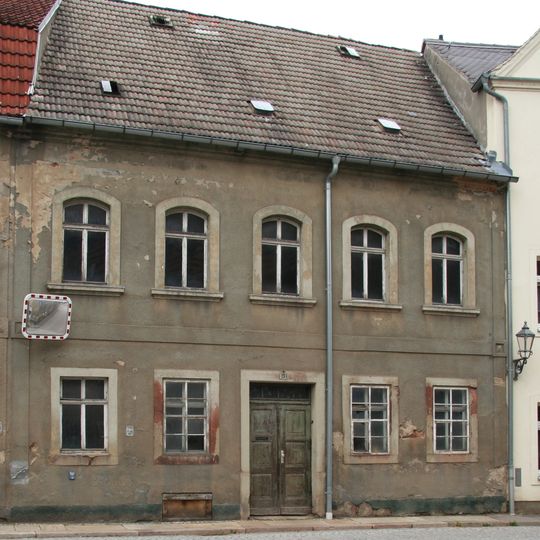 Wohnhaus in geschlossener Bebauung