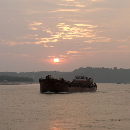 Mandovi River