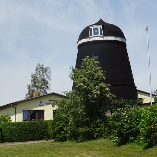 Windmühle und Mühlencafè Woldegk