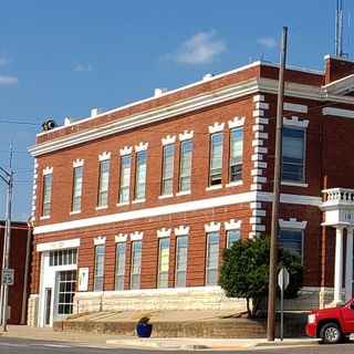 Holdenville City Hall