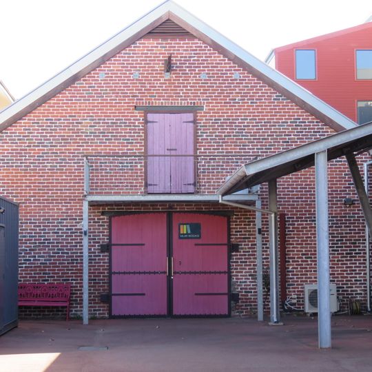 Stables , 17 Lindsay Street