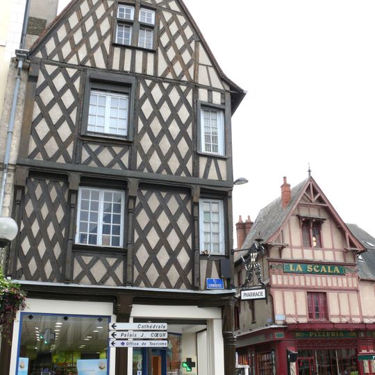 Immeuble, 1 rue des Arènes, Bourges