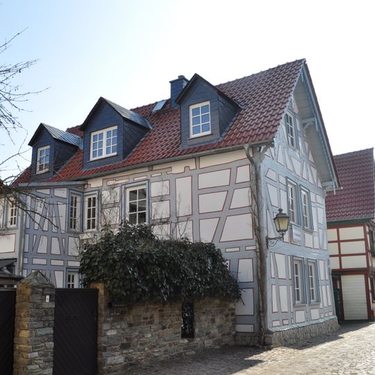 Felix-Lahnstein-Straße 6