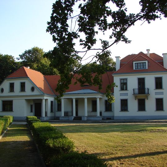 Dwór, ob. Dom Dziecka