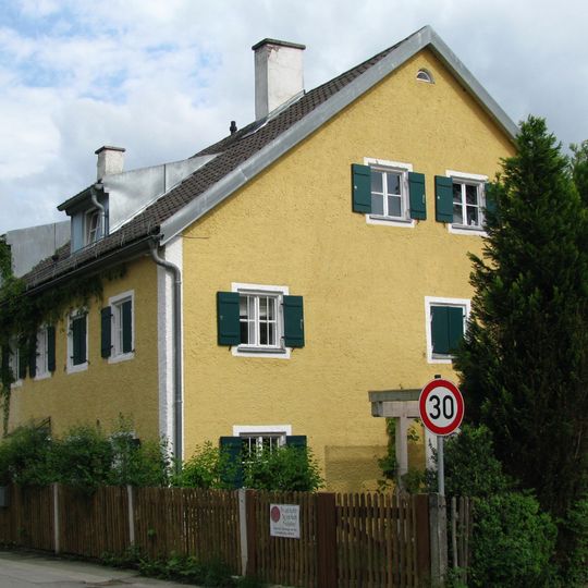 Leutstetten Altostraße 18