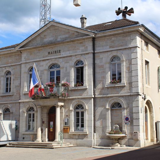 Town hall of Saint-Jean-le-Vieux
