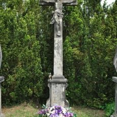 Golgota, súsošie veľkej Kalvári, kríž s korpusom na podstavci III.