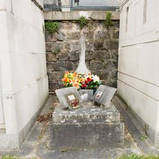 Grave of Léger