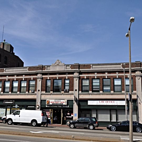 Upham's Corner Market