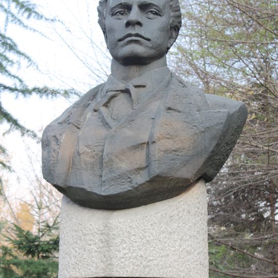 Бюст-паметник на Васил Левски