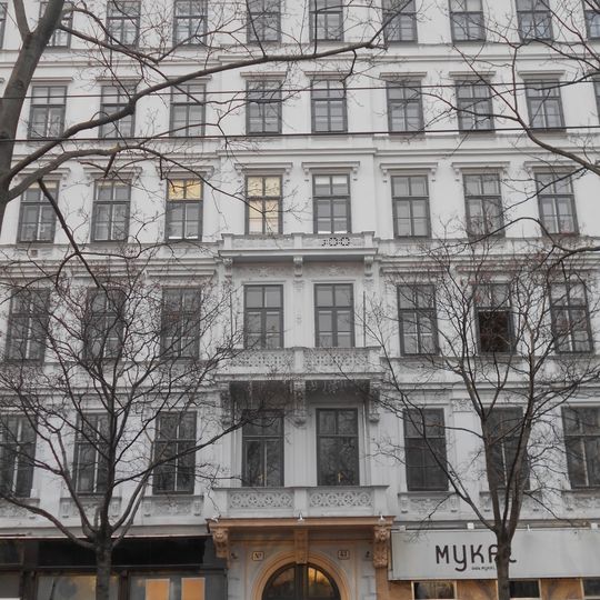 Franz-Josefs-Kai 39–45