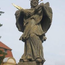 Socha svatého Jana Nepomuckého v ulici 1.máje v Úštěku