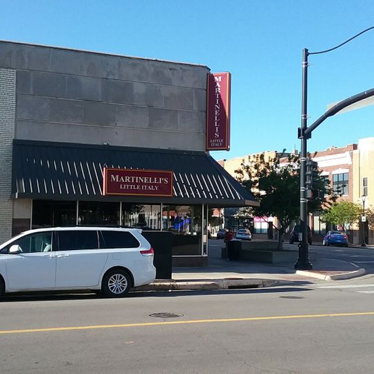 Martinelli's Little Italy