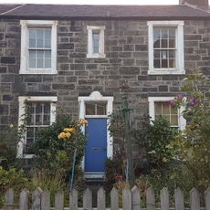 Edinburgh, Gardner's Crescent, 26, 29 Rosebank Cottages
