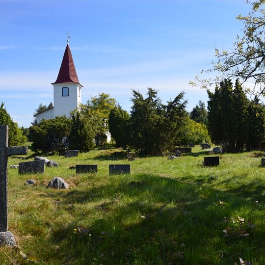 Prangli Churchyard