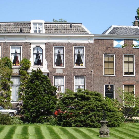 Landhuis "'s-Gravenhof". Lodewijk XIV-XV-gevel