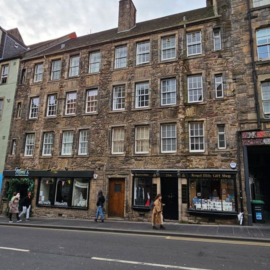 Edinburgh, 250 - 254 Canongate, British Linen Bank