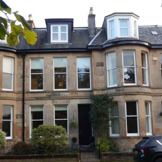 12 Glenan Gardens, Argyle Street West, Helensburgh