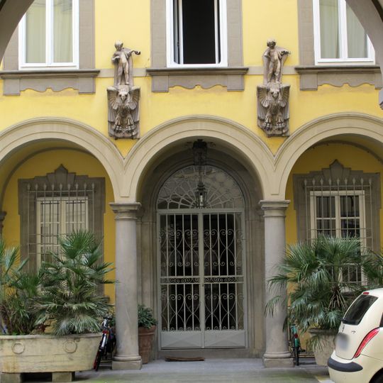 Teatro giardino Alhambra