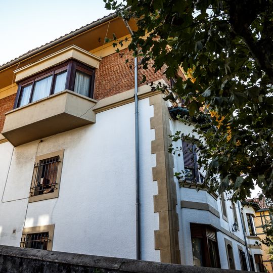 Casa Basagoiti Etorbidea 12