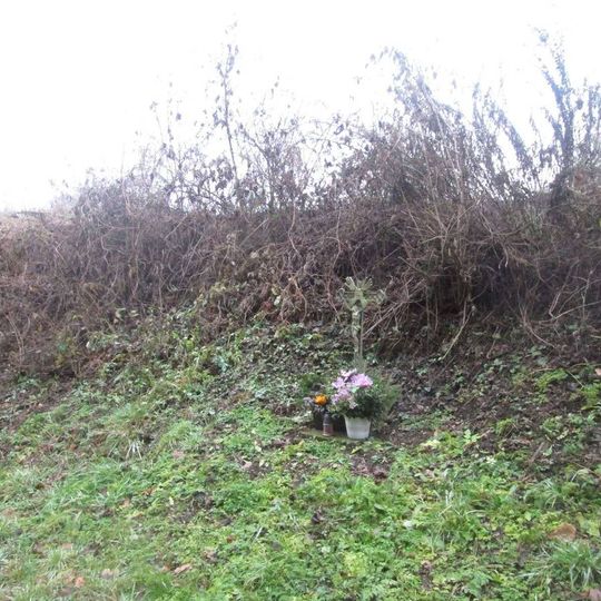 Kříž u vlakové zastávky Dolní Kamenice