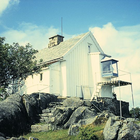 Phare d'Økshamaren