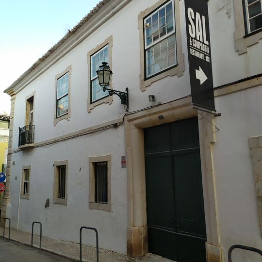 Imóvel sito na Rua Dr. Joaquim Tello, 1