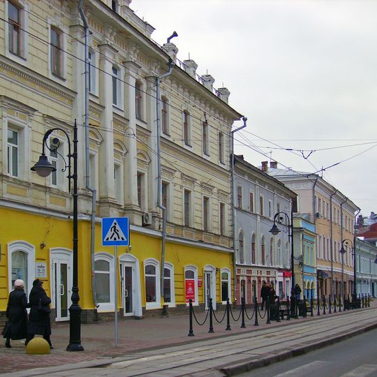 Дом купцов Чурина и Зверева — доходный дом купца И. В. Гребенщикова