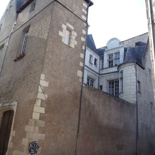 Hôtel, 7 rue des Cerisiers