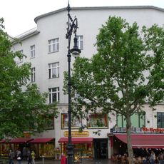 Mietshaus, Läden Kurfürstendamm 226