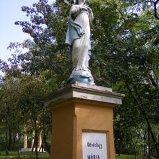 Kalvária, socha na podstavci