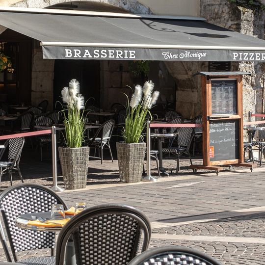 Chez Monique