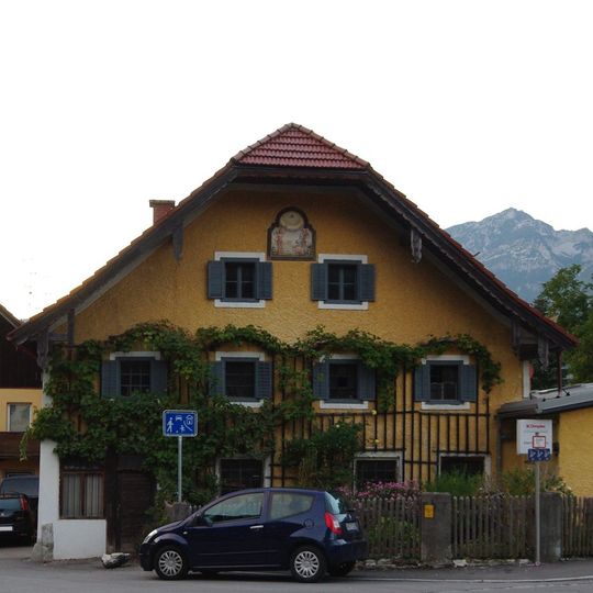 Wohn- und Geschäftshaus