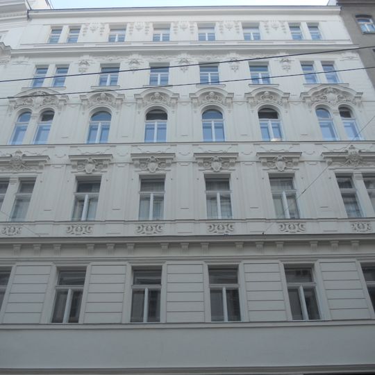 Wohn- und Geschäftshaus