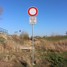 Bývalý most polní cesty přes Mratínský potok u Kostelce nad Labem