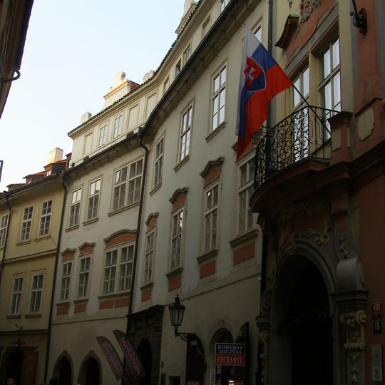 U Železných dveří, U Dvou jelenů o jedné hlavě