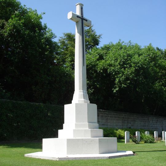 Stonefall Cemetery Cross of Sacrifice, Harrogate
