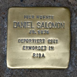 Stolperstein dedicated to Daniel Salomon