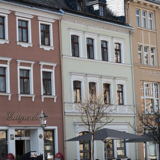 Wohnhaus in geschlossener Bebauung Markt 12
